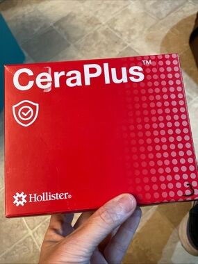 #11703 HOLLISTER  CERA PLUS SKIN BARRIER, SOFT CONVEX W/TAPE. EXP. 2029